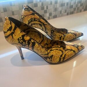 Versace pumps